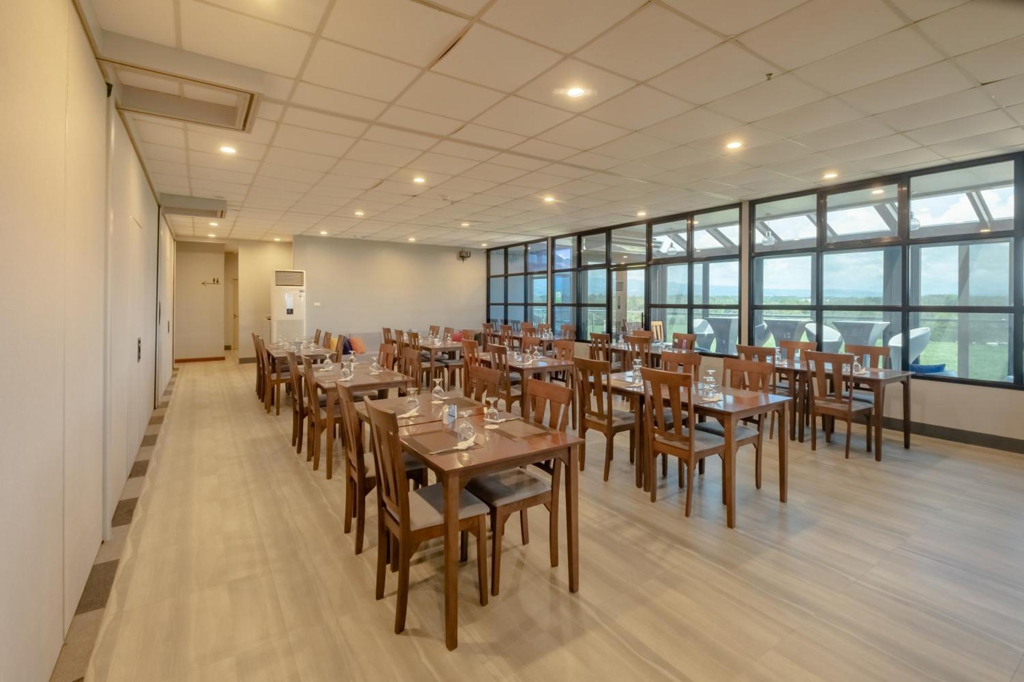 Kekehyu Business Hotel Valencia  Exteriör bild